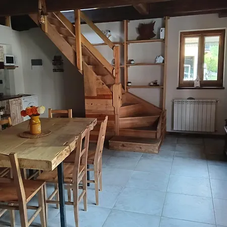 Ξενοδοχείο με διαμερίσματα Borgo Maira Village Prazzo